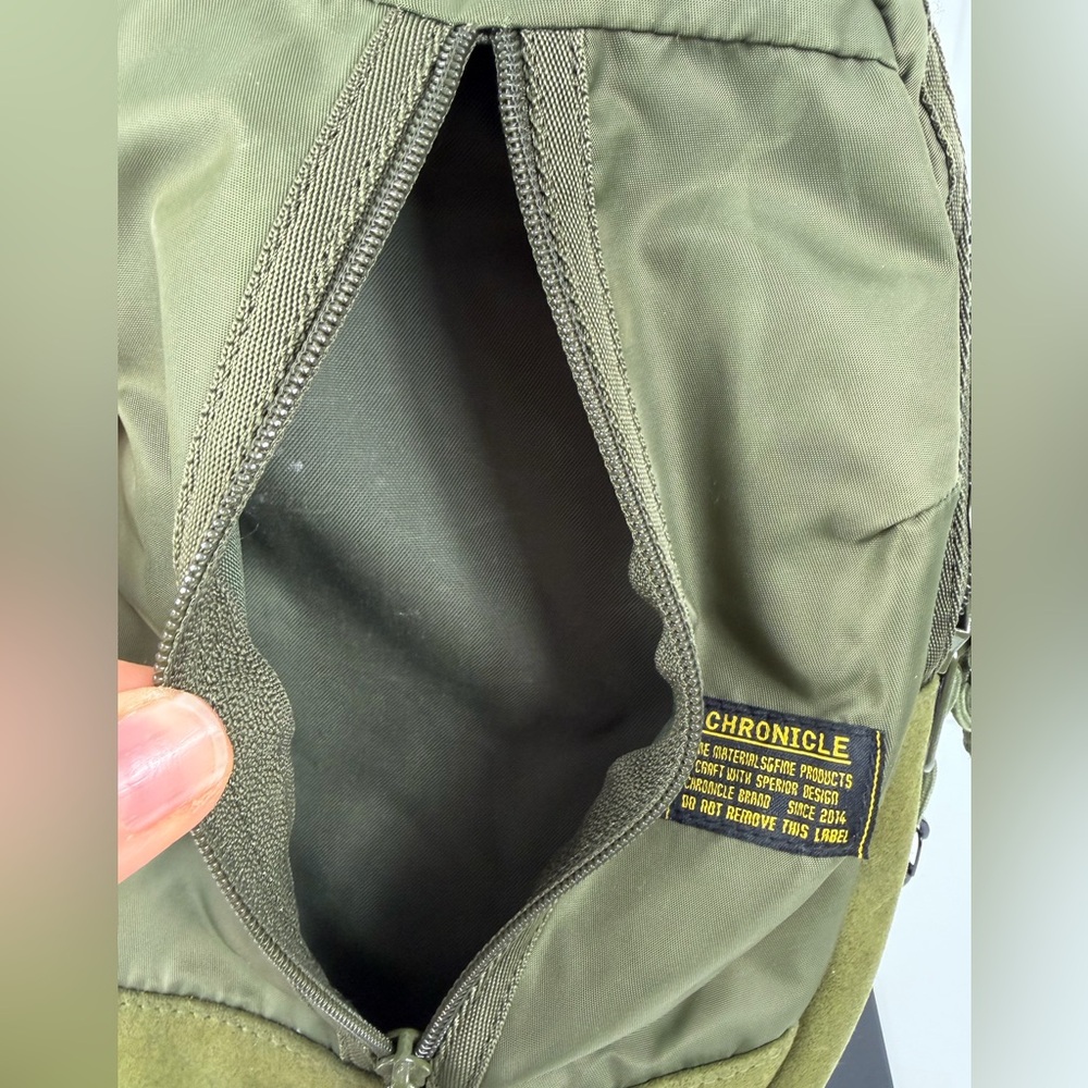 Chronicle Olive Green Sling Bag Crossbody Bag - Picture 3 of 7